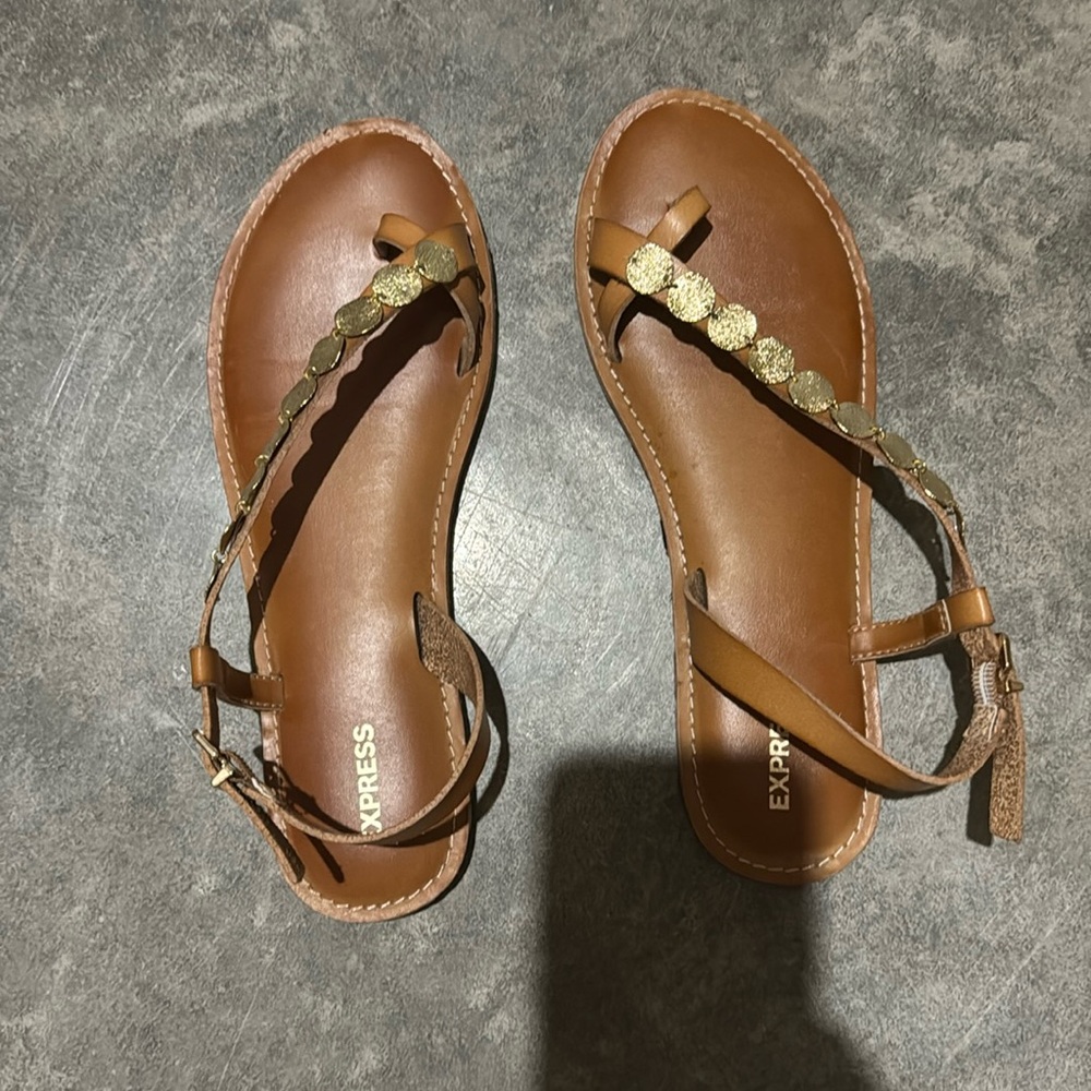 Express sandals